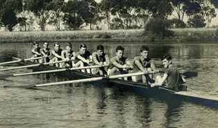 1st Boys VIII 1944, APS Head of the River winners.